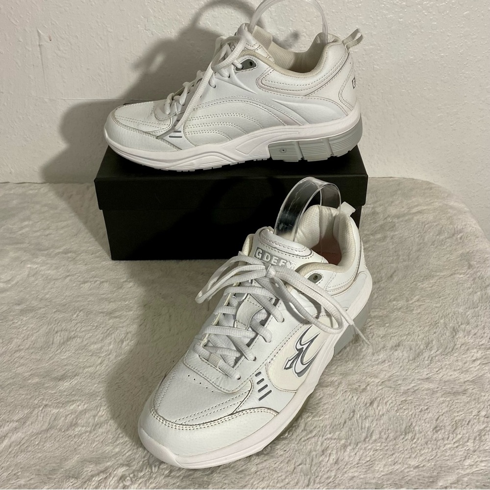 Gdefy Extora II Walking Shoes Women’s Size 8M White Leather Gravity Defyer